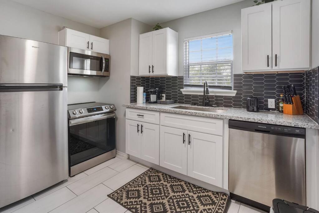 Cozy Two Bedroom Home Minutes From Downtown! Houston Zewnętrze zdjęcie