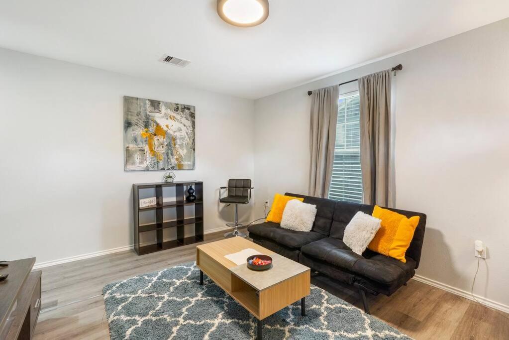 Cozy Two Bedroom Home Minutes From Downtown! Houston Zewnętrze zdjęcie